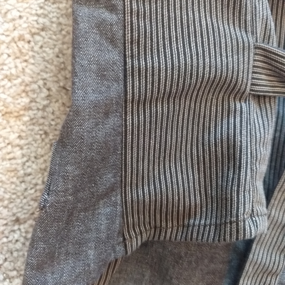 Vest - Picture 2 of 5